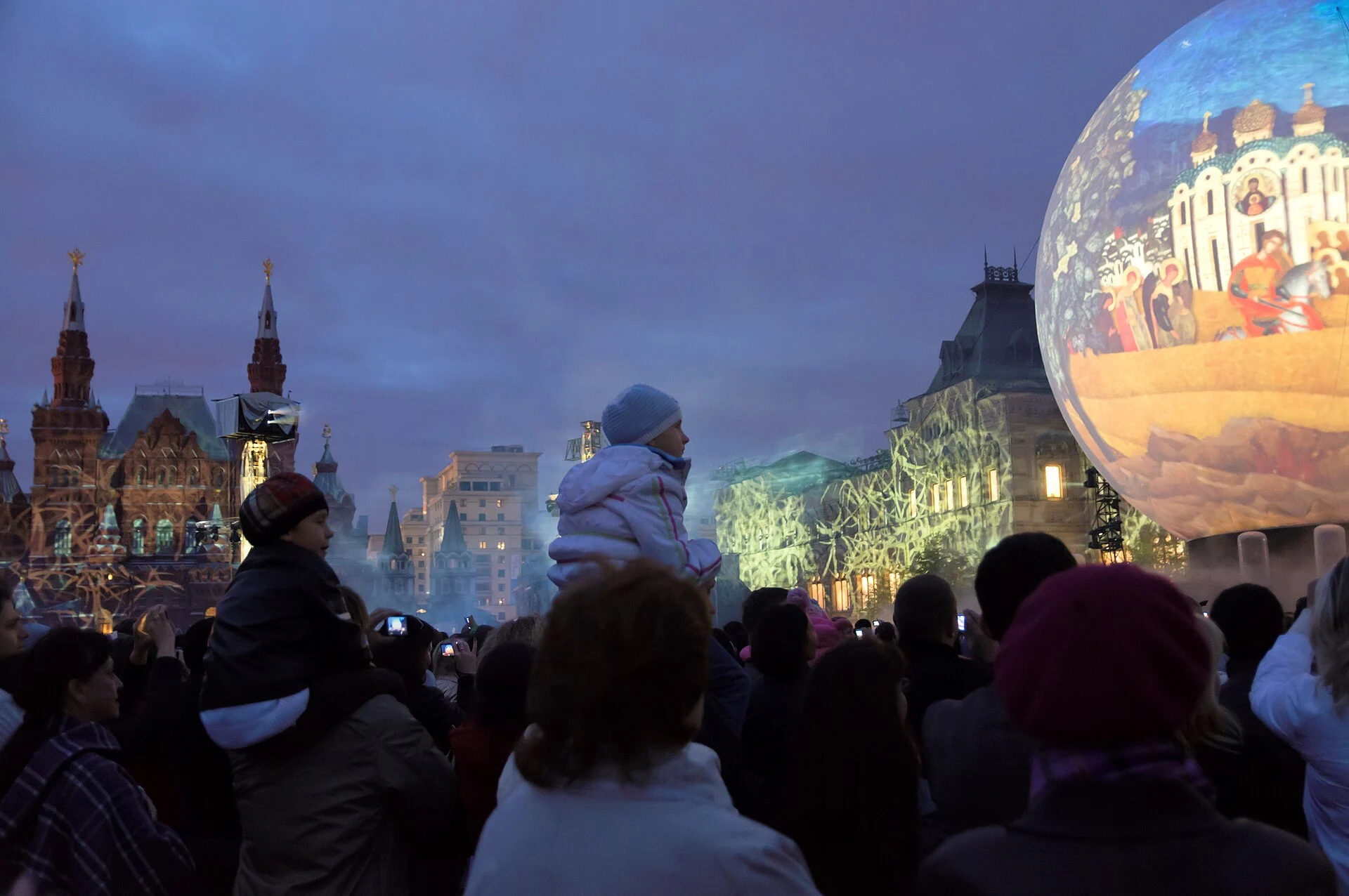 Чем заняться в Москве в сентябре: фестиваль Cosmoscow, вечеринки Beat Weekend и ещё 20 событий